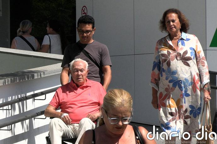 ¡Última hora! Curro Romero abandona el hospital tras su ingreso de urgencia por neumonía