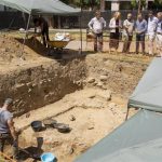 Un grupo de arqueólogos hallan restos turdetanos del siglo V a.C en la Plaza de la Vera Cruz de Huelva