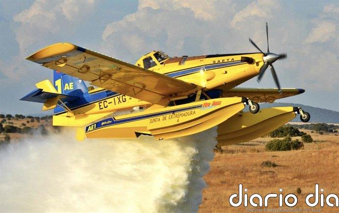 Un incendio forestal provoca el corte de de la autovía A-5 en Navalmoral de la Mata