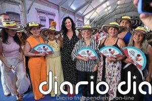 Un millar de mujeres participan en el tradicional Homenaje a la Mujer de la Feria de Almería