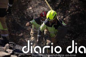 Un total de 135 profesionales y ocho medios aéreos trabajan para el control del incendio de Niebla (Huelva)