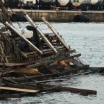 Una batea clochinera se hunde y otra sufre daños en un incidente con un buque en el puerto de Valencia