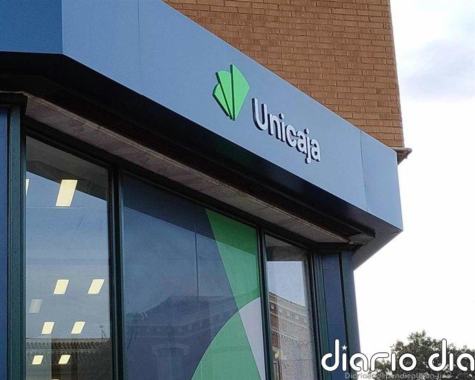 Unicaja activa una línea de financiación al 0% para clientes afectados por el incendio de Navas de San Antonio (Segovia)