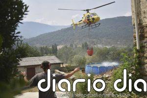 Vecinos de Atarés (Huesca) idean un sistema para que los helicópteros de extinción carguen agua en piscinas de plástico