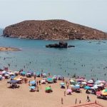 Vecinos y ecologistas exigen un control urgente ante fondeos ilegales y fiestas en La Isla de Mazarrón