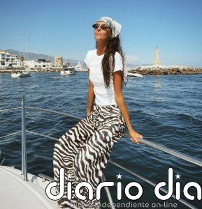Victoria Federica tiene el truco para llevar lentejuelas de día -y en barco- y no parecer demasiado arreglada