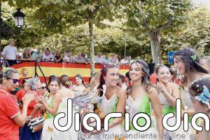 'Voloteando' gana el concurso de carrozas de la Gala Floral de Torrelavega