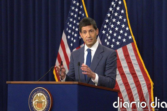 Warsh centra el trabajo de la Fed en el control de precios y reconoce que la situación es "preocupante"