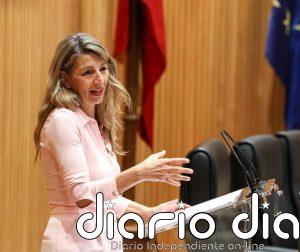 Yolanda Díaz traslada su cariño a los familiares y amigos del militar de la UME fallecido en Riglos (Huesca)