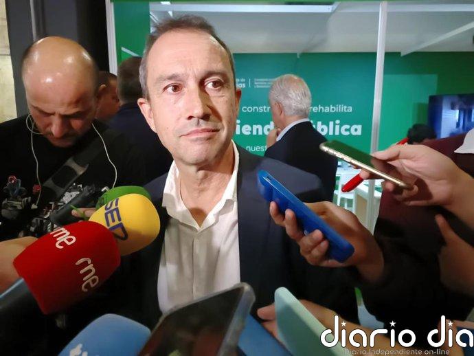 Zapico responde a Pumares: "Foro tiene poco que quejarse" de la inversión en Vivienda en Asturias