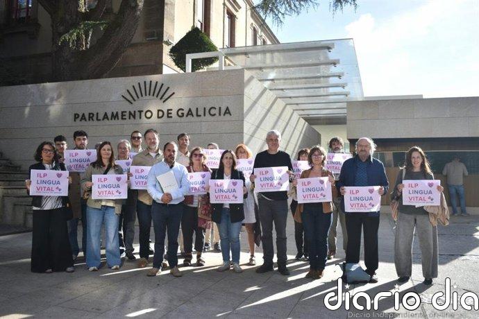 A Mesa critica que el pacto PP-PSdeG "insiste en el veto al gallego en la mitad de las materias"