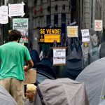 Acampados en Madrid califican los decretos de vivienda de "parche": "Son migajas que buscan que nos vayamos de Sol"