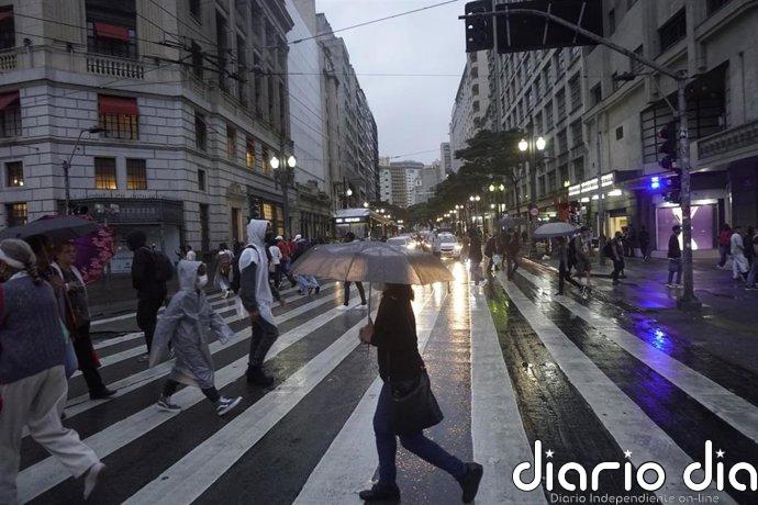 Al menos dos muertos por el derrumbe de una vivienda en São Paulo (Brasil) a causa de las fuertes lluvias