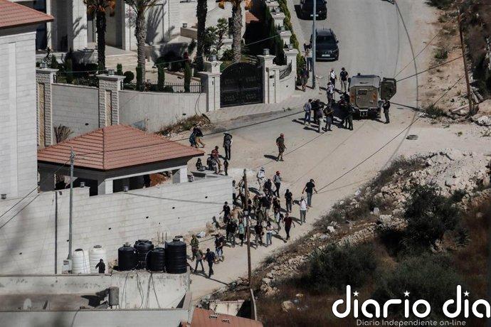 Al menos un muerto y dos heridos por fuego de colonos en un ataque a una localidad del norte de Cisjordania