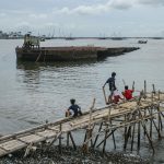 Al menos un muerto y más de 100 evacuados tras localizar el barco desaparecido en el mar de Java (Indonesia)