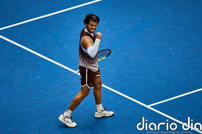 Alcaraz vence con firmeza a Tommy Paul y avanza a cuartos del US Open
