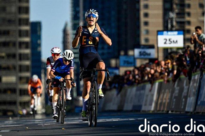 Alejandra Neira, campeona del mundo júnior en la prueba en línea