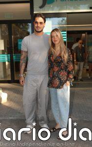 Alejandra Rubio y Carlo Costanzia llegan a casa con su hija recién nacida, Tessa