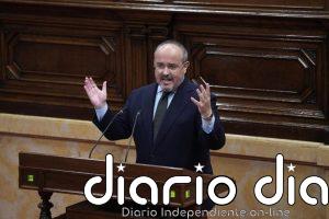 Alejandro Fernández (PP) reprocha a Illa sus "excusas" por PISA y le exige cambios estructurales