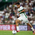 Ali Houary renueva con el Elche CF hasta 2030