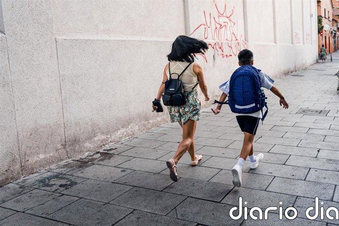 Alianza por la crianza pide la aprobación "urgente" de la prestación universal por hijo ante la vuelta al colegio