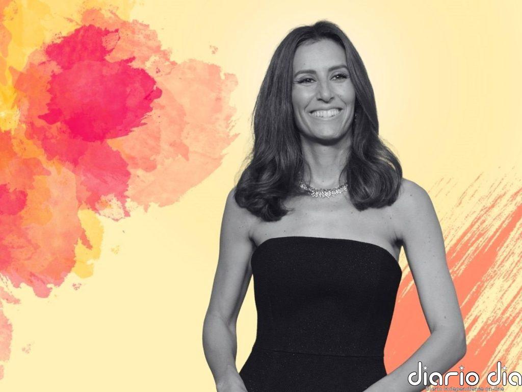 Ana Boyer tiene el vestido perfecto para despedir el verano sintiendo que sigues en agosto