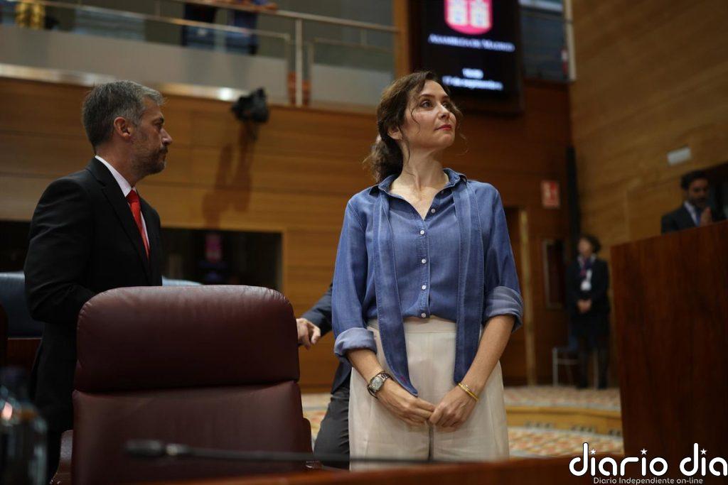 Ayuso critica que izquierda dé "lecciones de lista de espera" e insiste en que era el denunciante el que "manipulaba"