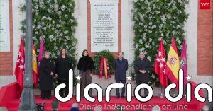 Ayuso y Almeida depositan una corona de laurel en la Real Casa de Correos para recordar a las víctimas del 11S