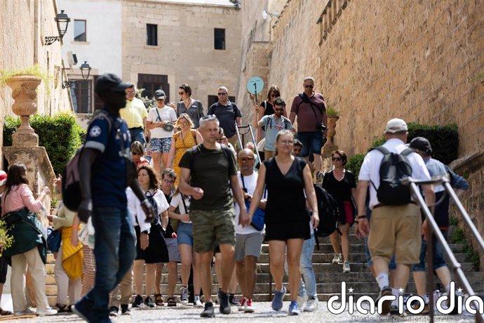 Baleares no descarta llegar a los 20 millones de turistas este año: "Nos visitan más veces pero por menos tiempo"