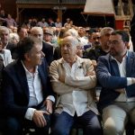 Barbón participa en el homenaje a Luis Gallego y ensalza su trayectoria al frente del Marino de Luanco