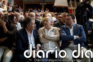Barbón participa en el homenaje a Luis Gallego y ensalza su trayectoria al frente del Marino de Luanco