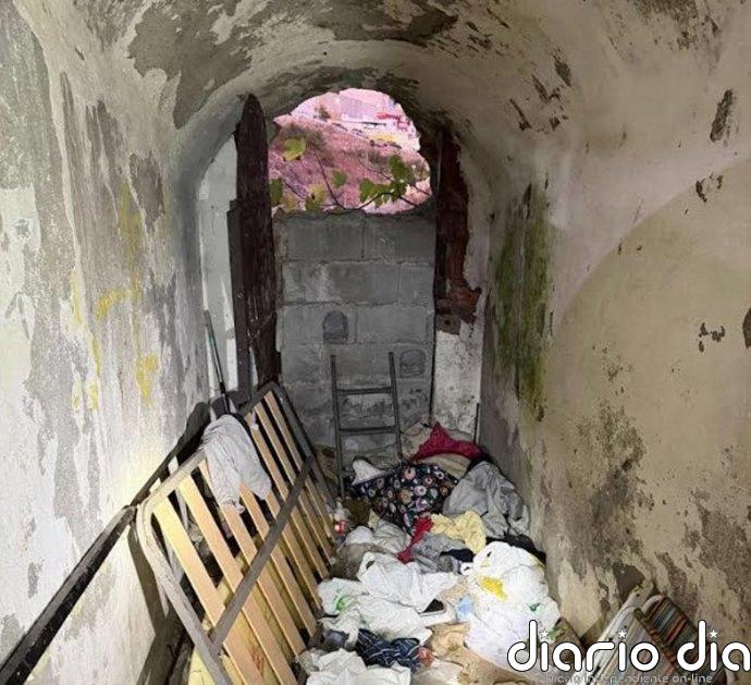 Bomberos descubren un asentamiento de inmigrantes en un antiguo túnel militar de Ceuta