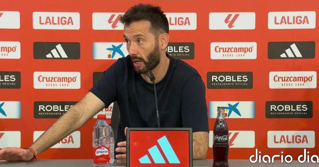 Carlos Corberán: “Soy consciente de mi responsabilidad y de que no estoy consiguiendo el objetivo”