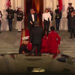 Cena de gala para cerrar una visita de Xi Jinping marcada por los agasajos de Trump