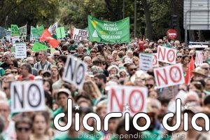 Cerca de 10.000 personas toman las calles de Madrid en defensa de la Educación pública antes de la huelga indefinida