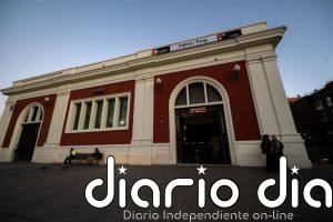 Cerrada la estación de tren de Fabra i Puig por el desprendimiento del falso techo