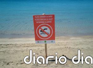 Cerrada la playa de s'Arenal de Sant Antoni por un vertido por la avería de una bomba de la red de saneamiento