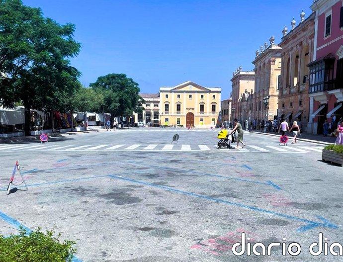 Ciutadella tendrá que permitir el retorno del tráfico de vehículos en la plaza del Born