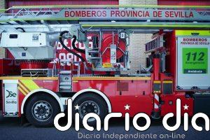Controlado el incendio declarado en una finca ganadera de Carmona (Sevilla)