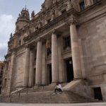 Correos gestiona el pago de 42.401 tasas, tributos y recibos en Catalunya en el primer semestre