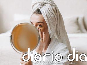 De exfoliar nada más volver al exceso de maquillaje: los errores cosméticos más comunes al volver de vacaciones