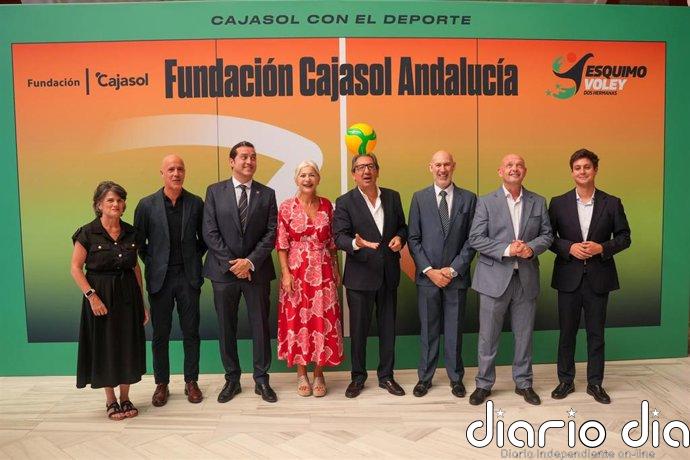 Del Pozo destaca el "papel de referencia" del Fundación Cajasol Andalucía Vóley entre las jóvenes