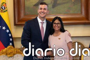 Delcy Rodríguez recibe en Caracas al presidente de Paragua para avanzar en la "normalización" de relaciones