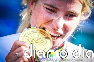 Demi Vollering se saca la espinita del oro mundial en una accidentada prueba de ruta