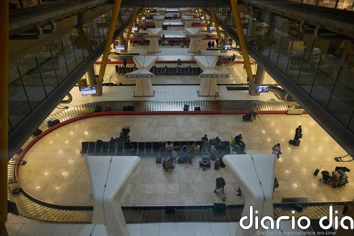 Desarticulan una organización que estafó más de 90.000 euros con denuncias falsas de equipaje perdido en Barajas