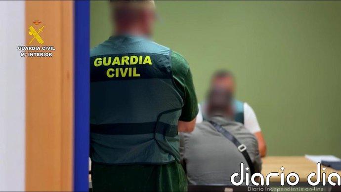 Detenidas dos personas en Finestrat por retener a un hombre para robarle 20.000 euros en joyas, dinero y criptomonedas