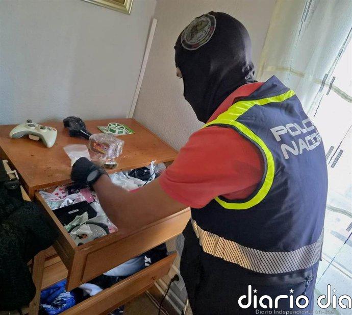 Detenido en Burgos acusado de traficar con cocaína y hachís desde su domicilio de Gamonal