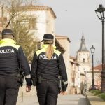Detenido un hombre en Vitoria-Gasteiz por impedir el paso y abalanzarse contra un coche patrulla
