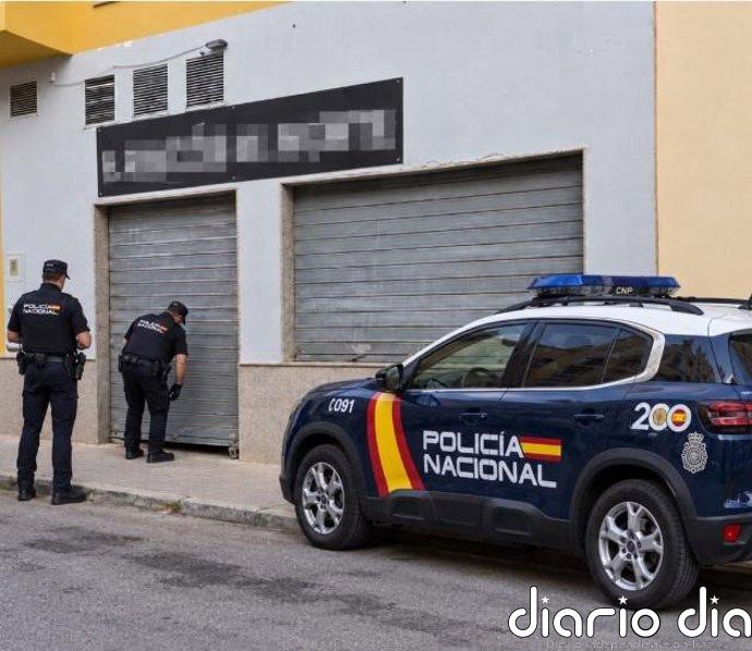 Detenidos dos hombres sorprendidos por la Policía cuando robaban en un bar de El Ejido (Almería)