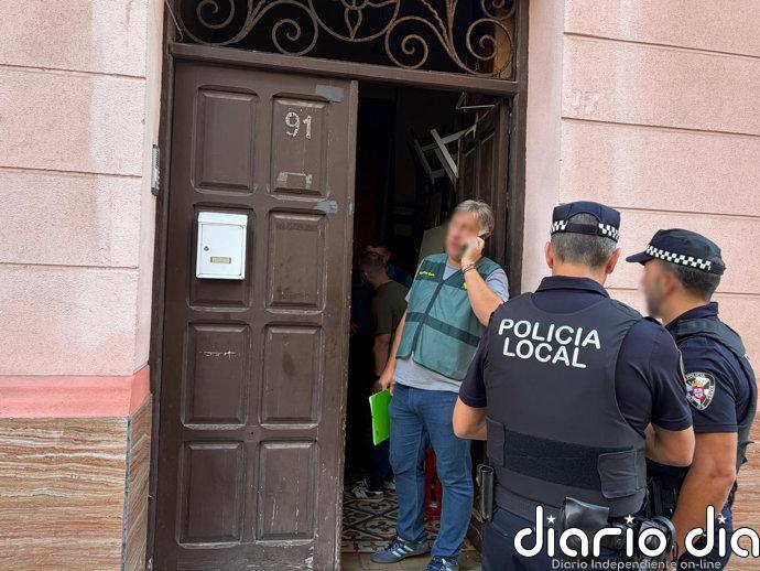 Detenidos los propietarios del piso patera en el centro de Ceuta que acogía a 25 inmigrantes irregulares